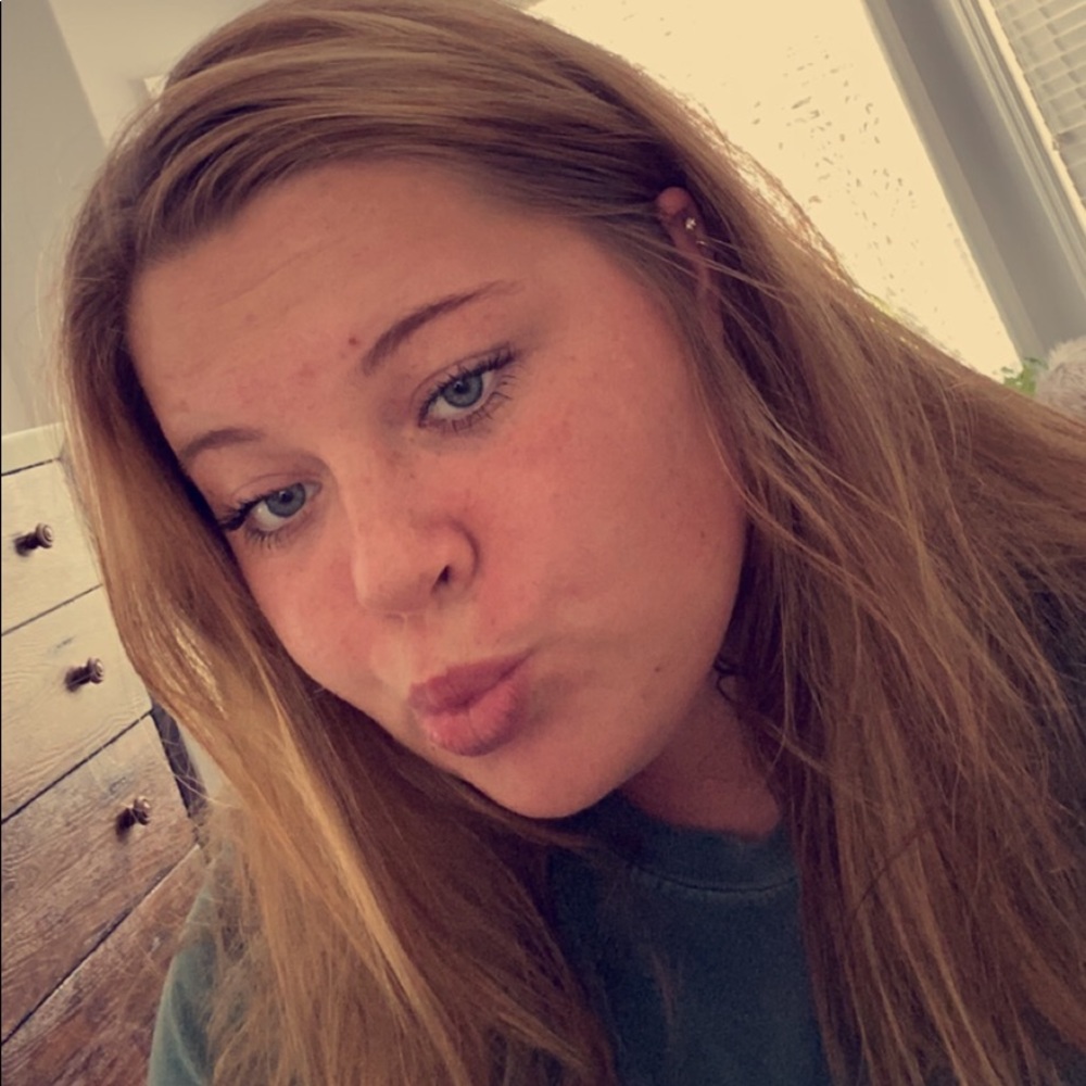 Meet your Posher, Lauren